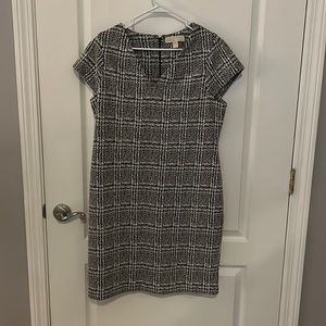 Michael Kors dress. Size 1X. Polyester. Worn a few times.